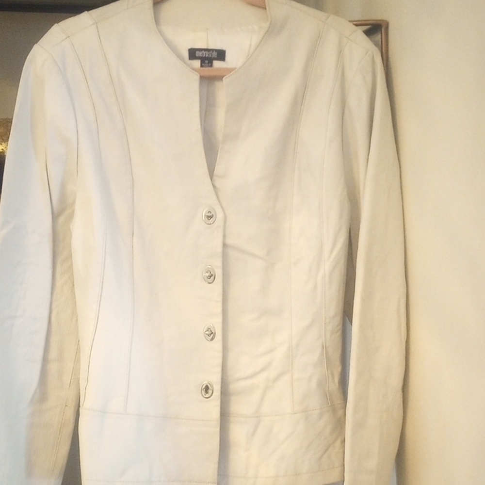 Elegant Cream Leather Women's Jacket